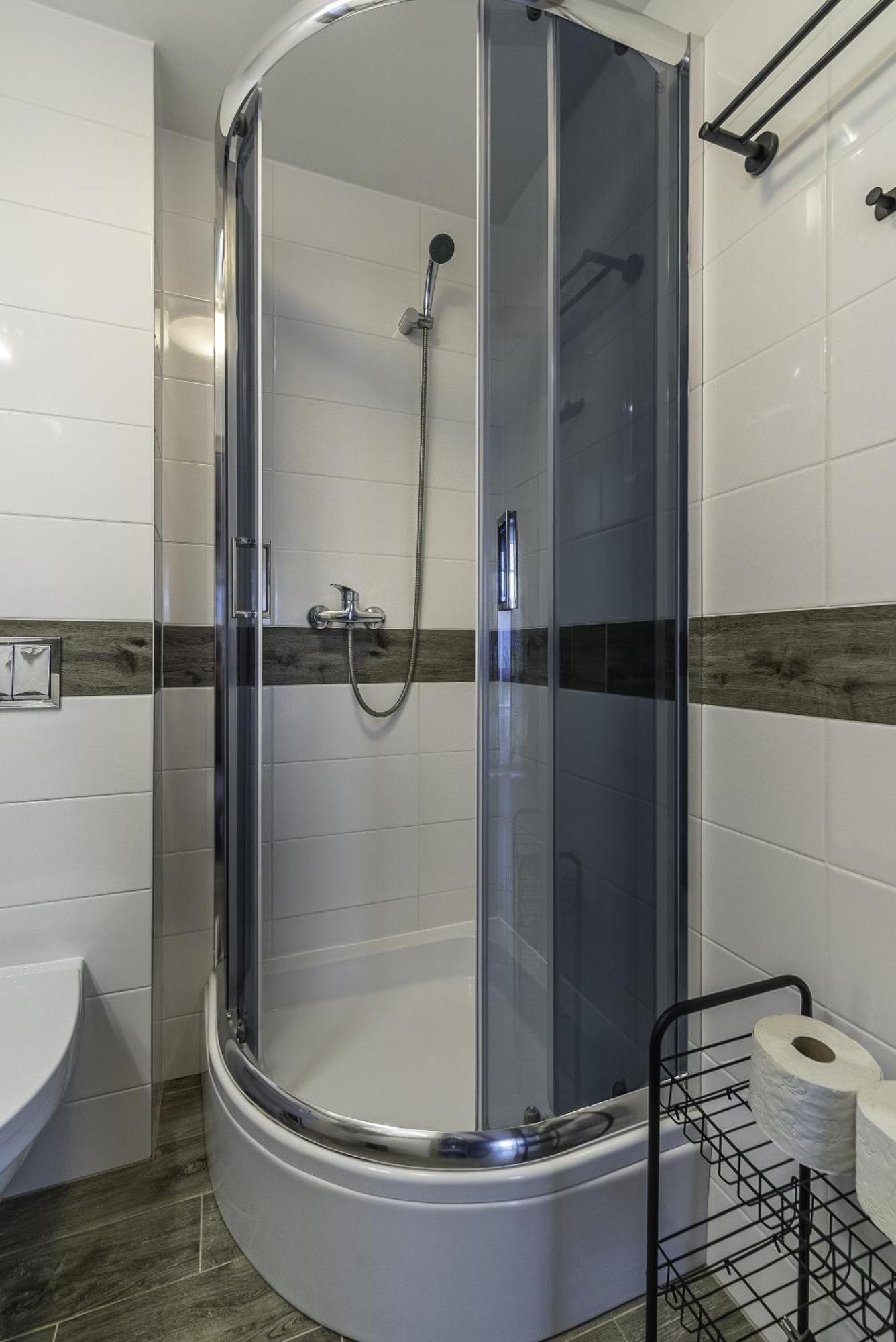Frajda Domki - Apartamenty 6-Osobowe - Salon I Dwie Sypialnie Oraz Studia 4-Osobowe - Pokoj Z Aneksem Kuchennym ريفال المظهر الخارجي الصورة