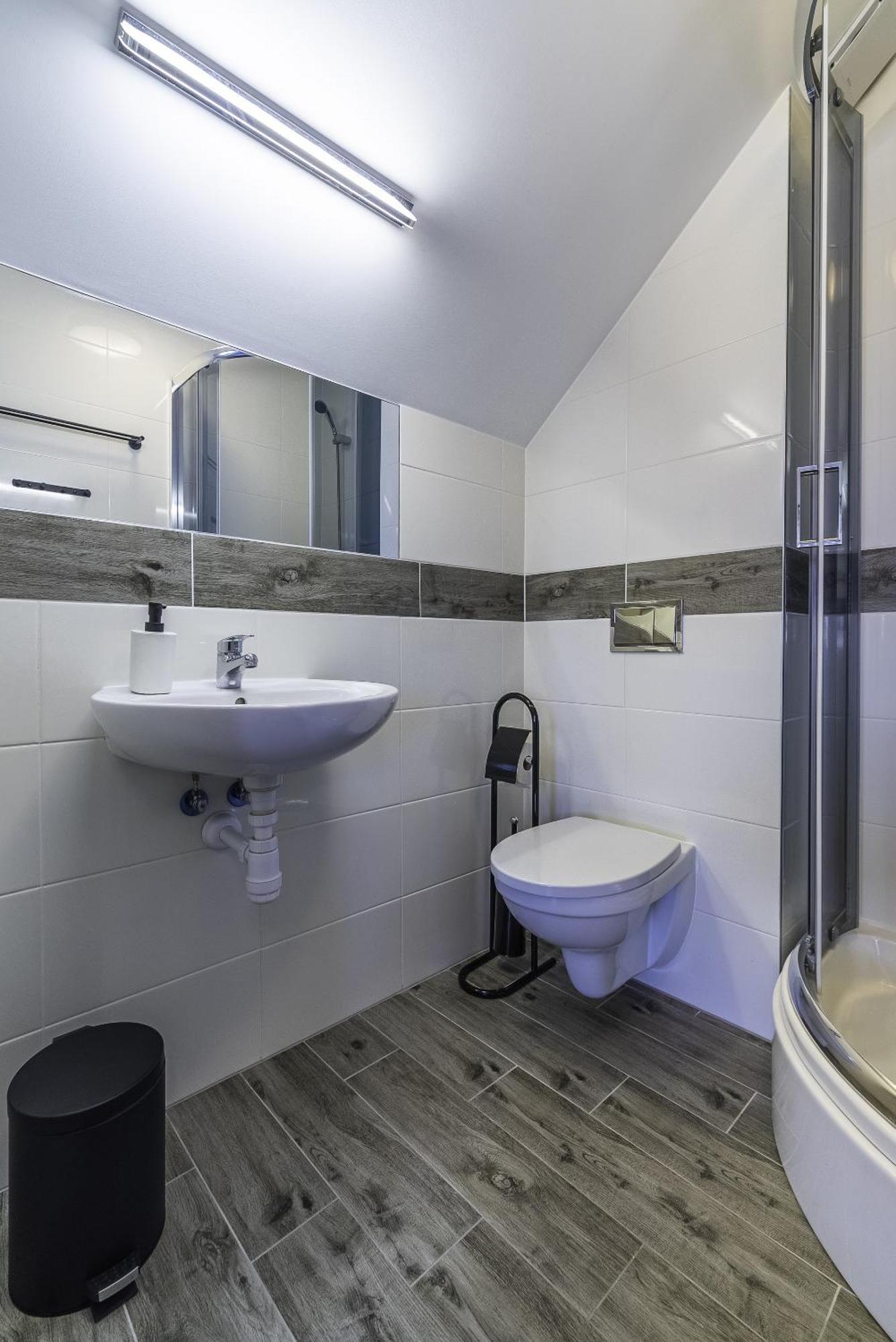Frajda Domki - Apartamenty 6-Osobowe - Salon I Dwie Sypialnie Oraz Studia 4-Osobowe - Pokoj Z Aneksem Kuchennym ريفال المظهر الخارجي الصورة