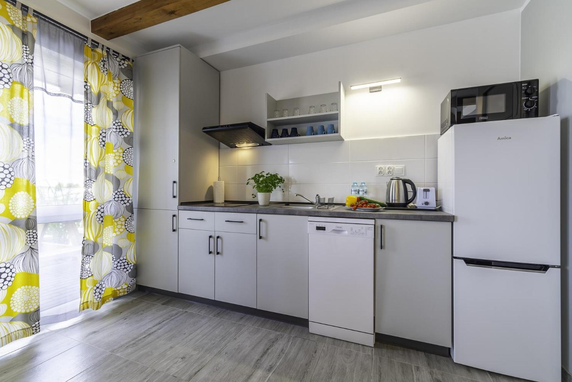 Frajda Domki - Apartamenty 6-Osobowe - Salon I Dwie Sypialnie Oraz Studia 4-Osobowe - Pokoj Z Aneksem Kuchennym ريفال المظهر الخارجي الصورة