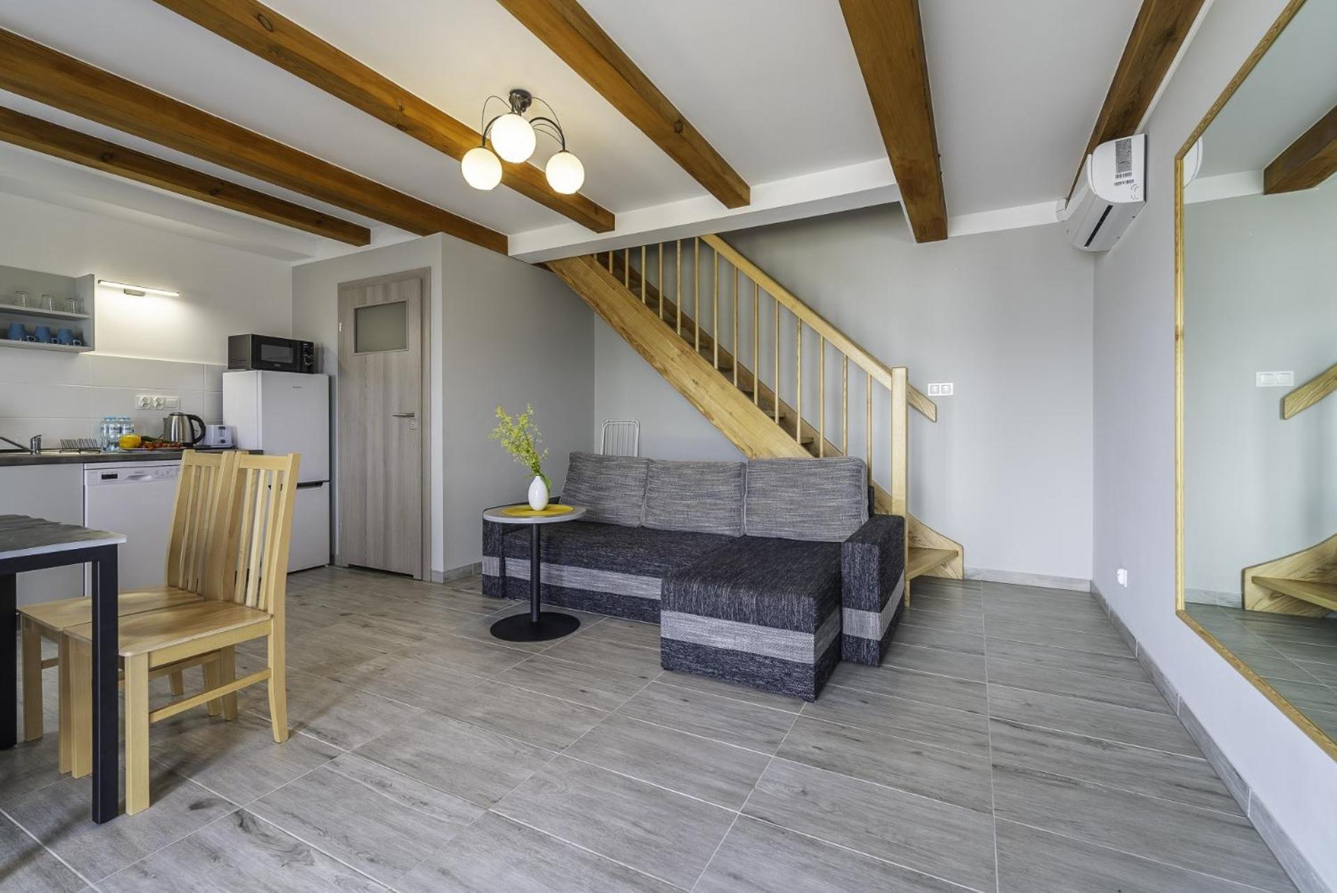 Frajda Domki - Apartamenty 6-Osobowe - Salon I Dwie Sypialnie Oraz Studia 4-Osobowe - Pokoj Z Aneksem Kuchennym ريفال المظهر الخارجي الصورة